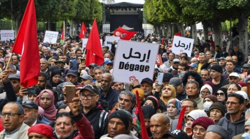 إعلان 26 كانون الثاني: عشرات الأحزاب والمنظمات التونسية يطالبون بإنهاء مسار الرئيس قيس سعيد- (تدوينة)